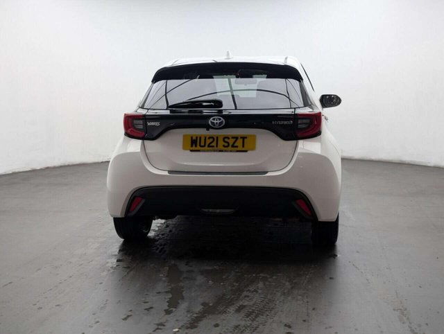 USED 2021 21 TOYOTA YARIS 1.5 VVT-h Design Hatchback 5dr Petrol Hybrid E-CVT Euro 6 (s/s) (116 ps) PARKING CAMERA+APPLE CARPALY CLICK&COLLECT/HOME DELIVERY