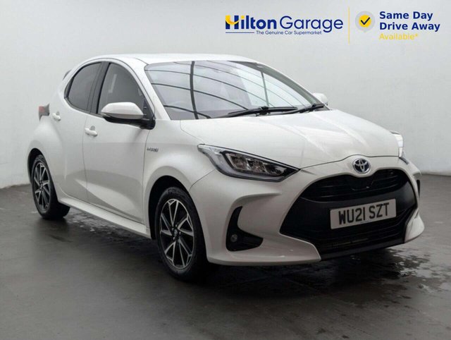 View our Toyota Yaris 1.5 VVT-h Design Hatchback 5dr Petrol Hybrid E-CVT Euro 6 (s/s) (116 ps) PARKING CAMERA+APPLE CARPALY