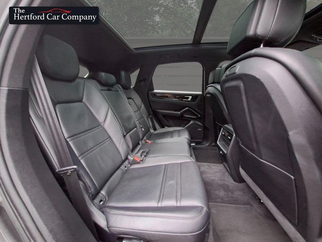 2020 Porsche Cayenne 2.9L S 5dr - Photo 12