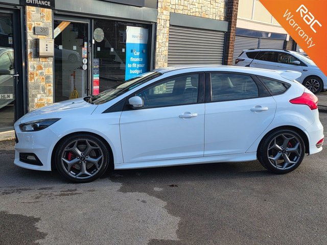 View our FORD FOCUS