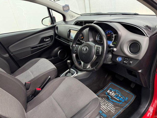 2015 TOYOTA YARIS 2015 1.5 VVT-h Sport E-CVT Euro 6 5dr - Photo 3