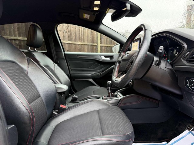 2019 Ford Focus - Photo 5