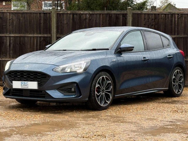 2019 Ford Focus - Photo 2