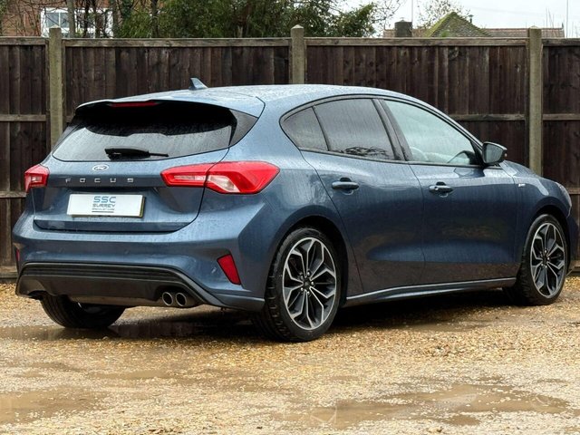 2019 Ford Focus - Photo 3