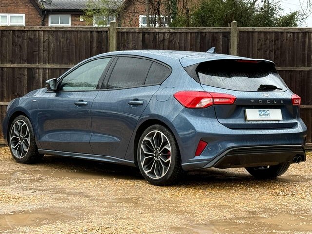 2019 Ford Focus - Photo 4