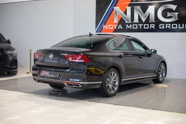 2020 Volkswagen Passat 2L R-Line 4dr - Photo 4