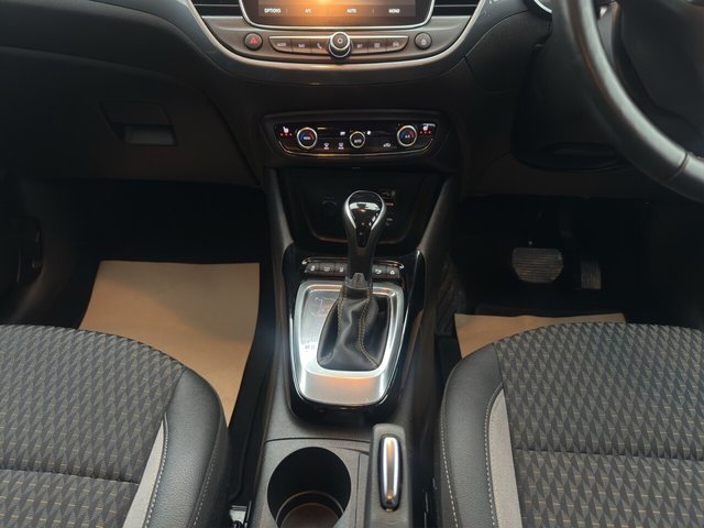 2020 Vauxhall Crossland X 1.2L Elite Nav 5dr - Photo 12
