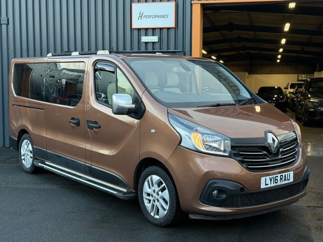 2016 RENAULT TRAFIC - Photo 1