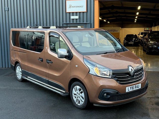 2016 RENAULT TRAFIC - Photo 2