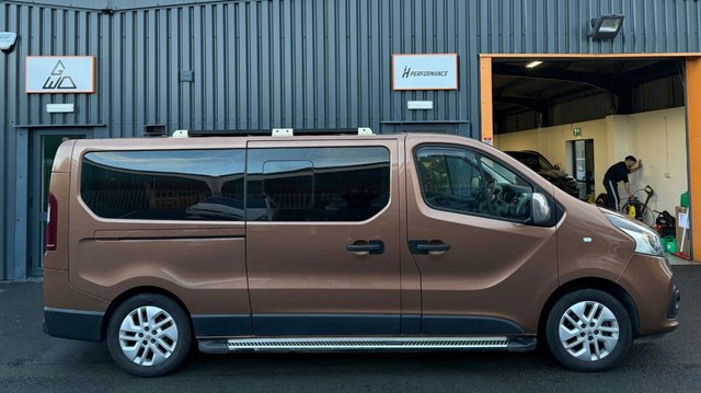 2016 RENAULT TRAFIC - Photo 3