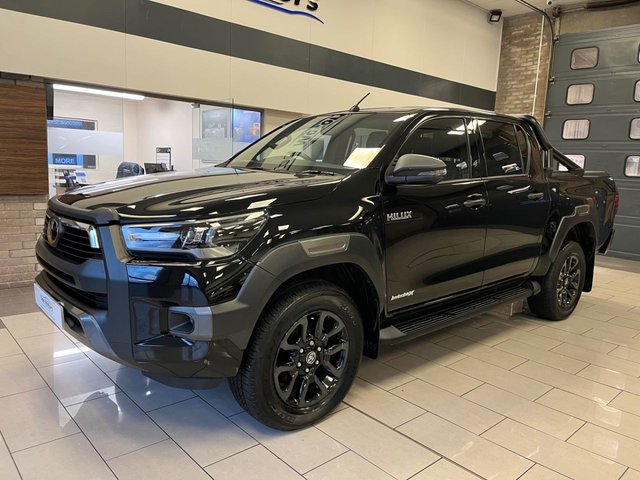 2021 Toyota HI-Lux 2.8L Invincible X 4dr - Photo 3