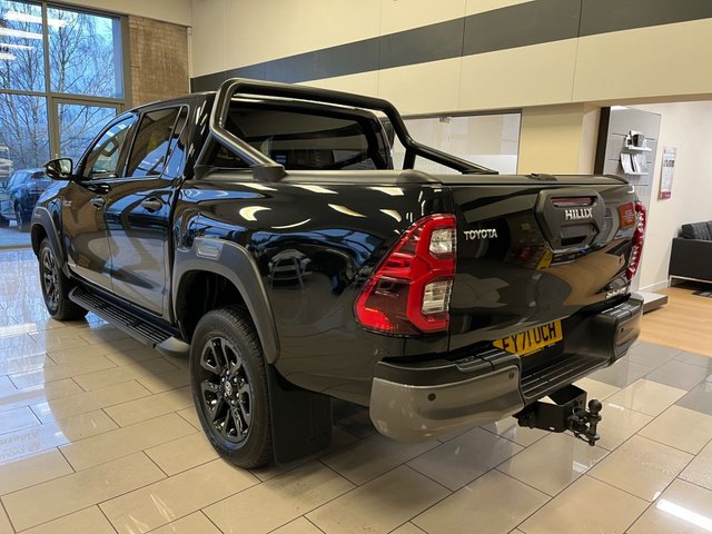 2021 Toyota HI-Lux 2.8L Invincible X 4dr - Photo 5