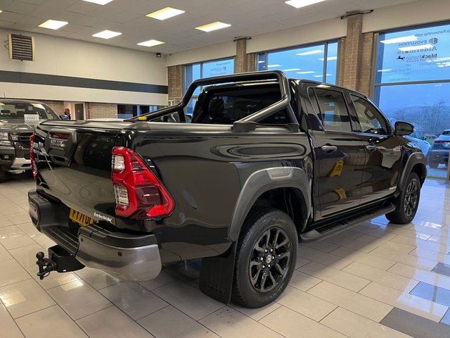 2021 Toyota HI-Lux 2.8L Invincible X 4dr - Photo 7