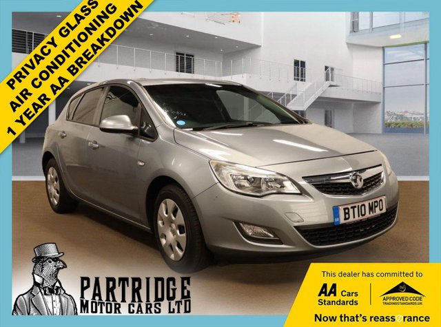 2010 VAUXHALL ASTRA 1.6 16v Exclusiv Hatchback 5dr Petrol Manual Euro 5 (115 ps)