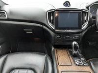 USED 2017 B MASERATI GHIBLI 3.0D V6 Saloon 4dr Diesel ZF Euro 5 (s/s) (275 ps) 20'' ALLOY WHEELS , SAT NAV  CRUISE CONTROL ,LEATHER SEATS , DUAL CLIMATE CONTROL , FRONT AND REAR PARKING SENSORS , SERVICE - LATEST JUNE 2025