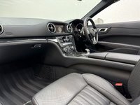 USED 2013 63 MERCEDES-BENZ SL 4.7 SL500 AMG Sport Convertible 2dr Petrol G-Tronic Euro 5 (s/s) (435 ps) DIAMOND WHITE