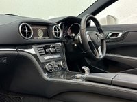 USED 2013 63 MERCEDES-BENZ SL 4.7 SL500 AMG Sport Convertible 2dr Petrol G-Tronic Euro 5 (s/s) (435 ps) DIAMOND WHITE