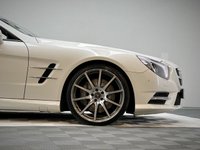 USED 2013 63 MERCEDES-BENZ SL 4.7 SL500 AMG Sport Convertible 2dr Petrol G-Tronic Euro 5 (s/s) (435 ps) DIAMOND WHITE