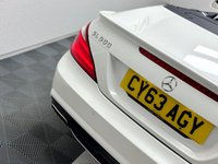 USED 2013 63 MERCEDES-BENZ SL 4.7 SL500 AMG Sport Convertible 2dr Petrol G-Tronic Euro 5 (s/s) (435 ps) DIAMOND WHITE