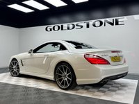 USED 2013 63 MERCEDES-BENZ SL 4.7 SL500 AMG Sport Convertible 2dr Petrol G-Tronic Euro 5 (s/s) (435 ps) DIAMOND WHITE