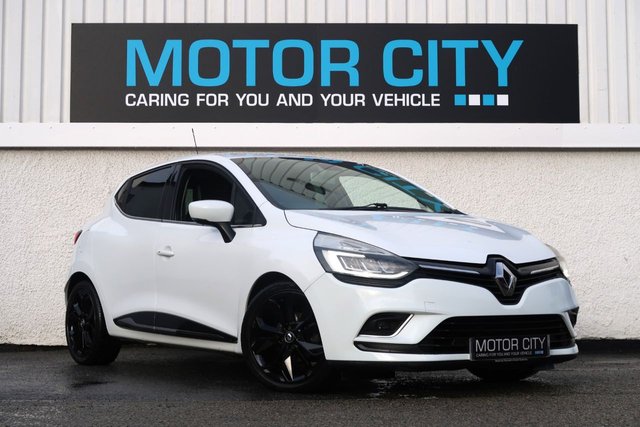 2016 66 RENAULT CLIO 1.5 dCi Dynamique S Nav Hatchback 5dr Diesel Manual Euro 6 (s/s) (110 ps) MEGA LOW MILEAGE & &pound;20 TAX