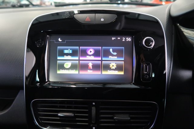 2016 RENAULT CLIO 1.5 dCi Dynamique S Nav Hatchback 5dr Diesel Manual Euro 6 (s/s) (110 ps) - Photo 8