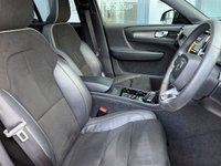 USED 2022 22 VOLVO XC40 1.5 T3 R-Design SUV 5dr Petrol Auto Euro 6 (s/s) (163 ps) 