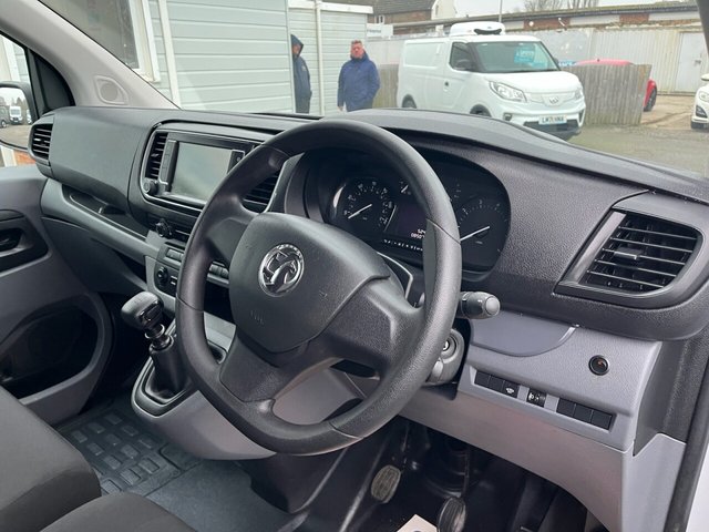 2022 Vauxhall Vivaro 1.5L Dynamic 6dr - Photo 12
