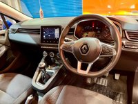 USED 2021 21 RENAULT CLIO 1.0 TCe Iconic Hatchback 5dr Petrol Manual Euro 6 (s/s) (100 ps) 16" Alloys. Privacy. Sat Nav.