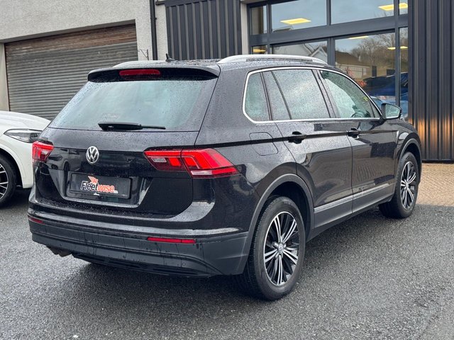 2017 VOLKSWAGEN TIGUAN 2.0 TDI BlueMotion Tech SE Navigation SUV 5dr Diesel DSG 4Motion Euro 6 (s/s) (190 ps) - Photo 6