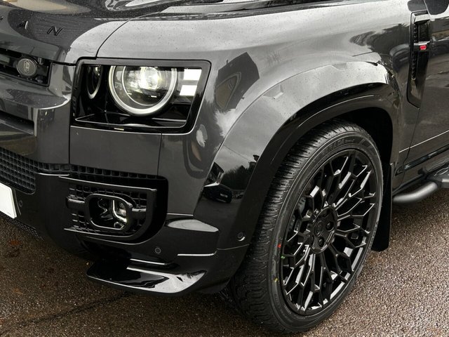 2026 Land Rover DEFENDER 110 - Photo 11