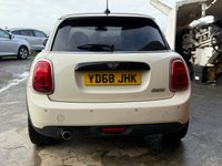 USED 2018 68 MINI HATCH 1.5 Cooper Hatchback 5dr Petrol Manual Euro 6 (s/s) (136 ps) DAB* Bluetooth* 7 Services* Alloys