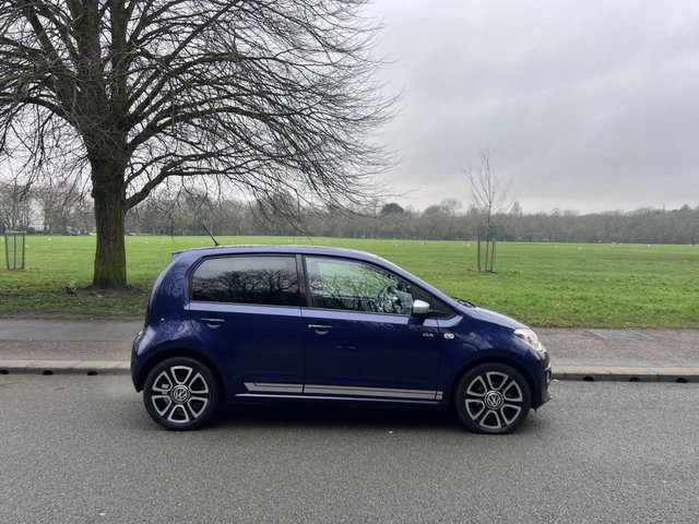 2015 Volkswagen Up! 1L Club Up! 5dr - Photo 5