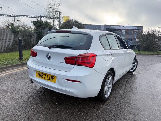 2017 BMW 1 Series 1.5L Se 5dr - Photo 3
