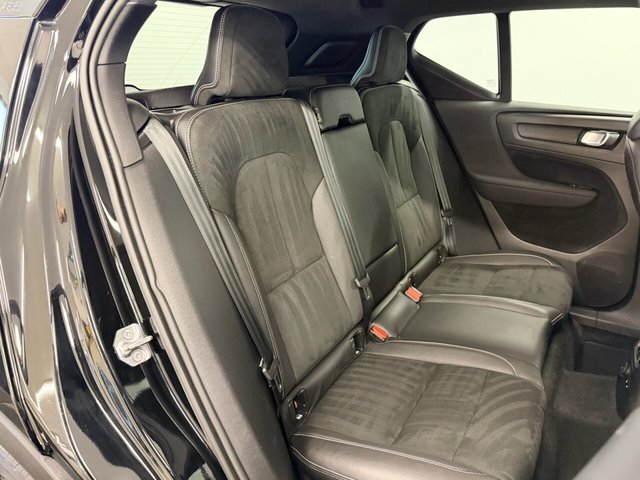 2020 VOLVO XC40 - Photo 4