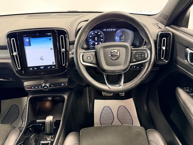 2020 VOLVO XC40 - Photo 10