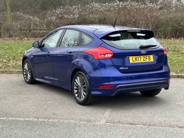 2017 FORD FOCUS - Photo 3