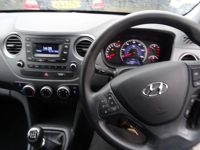 2017 Hyundai I10 1.2L Se 5dr - Photo 12