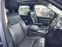 USED 2019 69 LAND ROVER DISCOVERY 3.0 SD V6 Landmark Edition SUV 5dr Diesel Auto 4WD Euro 6 (s/s) (306 ps) A BEAUTIFUL ADDITION TO OUR HUGE DISCOVERY SPORT SELECTION+JUST 1 OWNER FROM NEW+SERVICE HISTORY+DIESEL+AUTOMATIC+7 SEATER+4 WHEEL DRIVE+ULEZ COMPLIANT+PRIVACY GLASS+DAB DIGITAL RADIO+FULL LEATHER INTERIOR+FULL PANORAMIC GLASS ROOF+SATELLITE NAVIGATION+CLIMATE CONTROL+20 INCH ALLOY WHEELS+BLUETOOTH PREPARATION+CALL TODAY TO SECURE A VIEWING AND SPEAK WITH OUR EXPERIENCED SALES TEAM+READY TO DRIVE AWAY TODAY!!!!!!!!!!!!!!!!!!!!!!!!!!!!!!