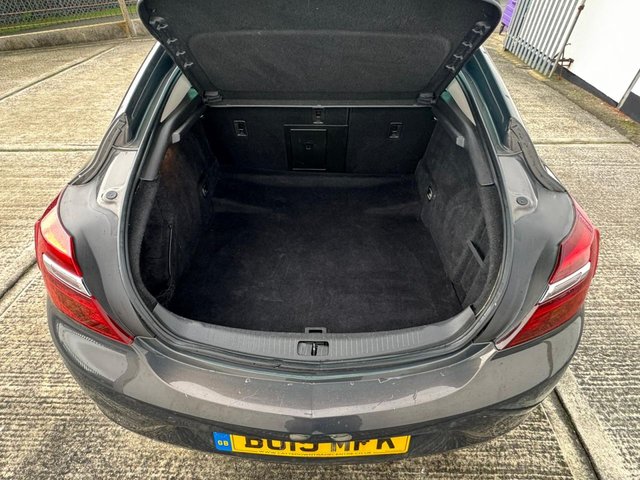 2015 Vauxhall Insignia 2L Elite Nav 5dr - Photo 6