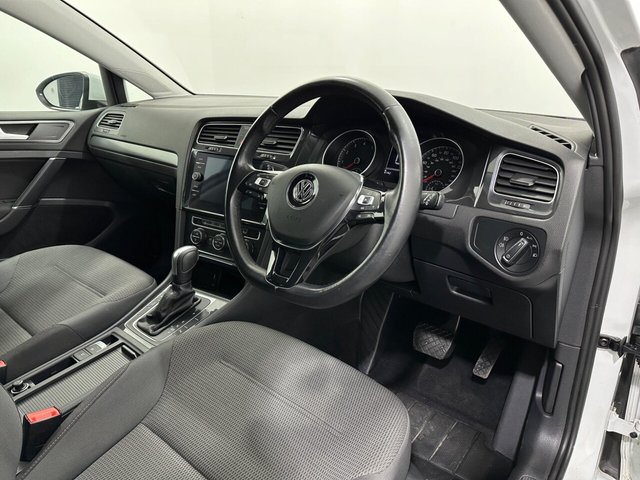 2020 Volkswagen Golf - Photo 11