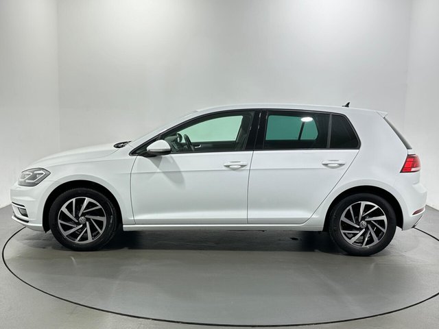 2020 Volkswagen Golf - Photo 5