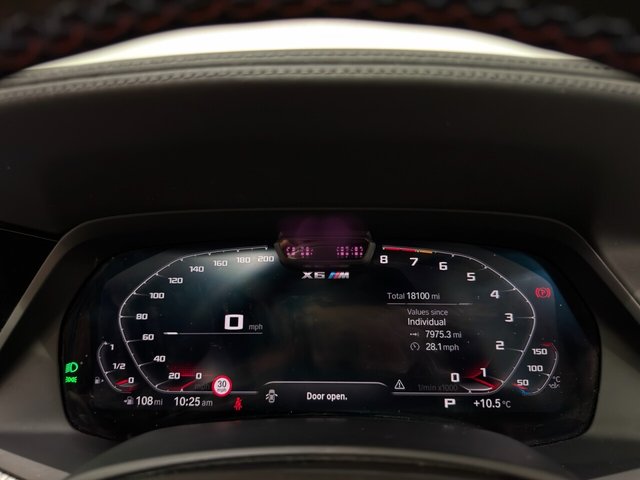 2021 BMW X6 M 4.4L Competition 5dr - Photo 3