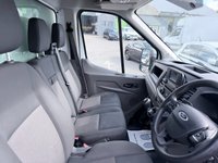 USED 2022 72 FORD TRANSIT White 2.0 EcoBlue Euro 6 Luton van L4, 72,450 miles, ULEZ compliant, 6-Speed manual, Bluetooth, DAB, Electric tail lift. Final price plus VAT @ 20%! This 2022 Ford Transit 2.0 350 EcoBlue Leader FWD L4 Euro 6 (s/s) 2dr is a standout example, having been owned by only one person since new. This reliable diesel van boasts a 2.0 litre EcoBlue engine and meets Euro 6 emission standards. It comes with a 3 month warranty for your peace of mind, and a full 12 months MOT will be provided upon purchase, ensuring its roadworthiness. Notable features include an Extra Heavy Duty Alternator, a 4.2in Monochrome TFT screen with the advanced SYNC 4 system a