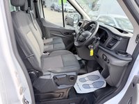 USED 2022 72 FORD TRANSIT White 2.0 EcoBlue Euro 6 Luton van L4, 72,450 miles, ULEZ compliant, 6-Speed manual, Bluetooth, DAB, Electric tail lift. Final price plus VAT @ 20%! This 2022 Ford Transit 2.0 350 EcoBlue Leader FWD L4 Euro 6 (s/s) 2dr is a standout example, having been owned by only one person since new. This reliable diesel van boasts a 2.0 litre EcoBlue engine and meets Euro 6 emission standards. It comes with a 3 month warranty for your peace of mind, and a full 12 months MOT will be provided upon purchase, ensuring its roadworthiness. Notable features include an Extra Heavy Duty Alternator, a 4.2in Monochrome TFT screen with the advanced SYNC 4 system a