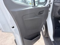 USED 2022 72 FORD TRANSIT White 2.0 EcoBlue Euro 6 Luton van L4, 72,450 miles, ULEZ compliant, 6-Speed manual, Bluetooth, DAB, Electric tail lift. Final price plus VAT @ 20%! This 2022 Ford Transit 2.0 350 EcoBlue Leader FWD L4 Euro 6 (s/s) 2dr is a standout example, having been owned by only one person since new. This reliable diesel van boasts a 2.0 litre EcoBlue engine and meets Euro 6 emission standards. It comes with a 3 month warranty for your peace of mind, and a full 12 months MOT will be provided upon purchase, ensuring its roadworthiness. Notable features include an Extra Heavy Duty Alternator, a 4.2in Monochrome TFT screen with the advanced SYNC 4 system a