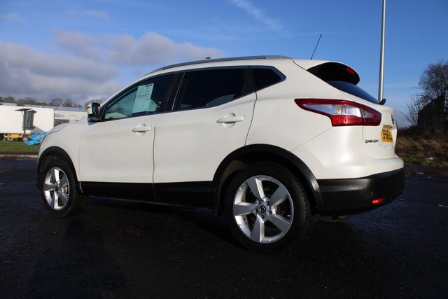 2016 NISSAN QASHQAI 2016 1.5 dCi N-Connecta 2016,Glass Roof,Sat Nav,18*Alloys,Reverse Cam,Ulez Compliant - Photo 8