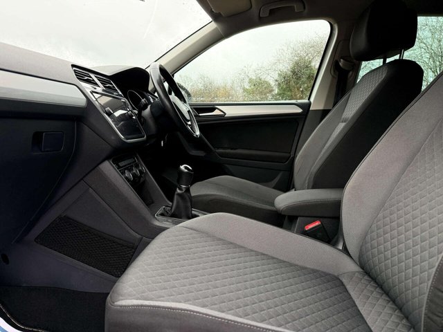 2018 Volkswagen Tiguan - Photo 6