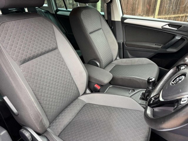 2018 Volkswagen Tiguan - Photo 5