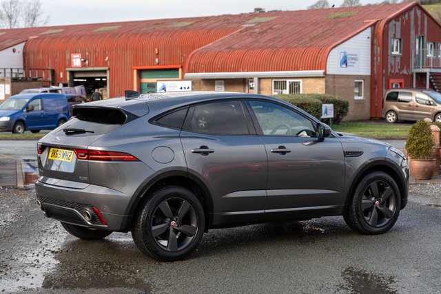 2019 JAGUAR E-PACE 2.0 D180 Chequered Flag SUV 5dr Diesel Auto AWD Euro 6 (s/s) (180 ps) - Photo 2